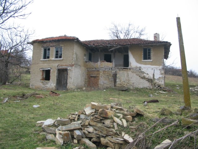 old rural house in Bulgaria in need of major renovations