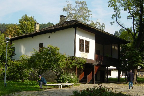 traditional bulgarian house